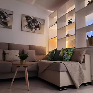 Edward'S House Tenerife -Small Flat In Adeje Town. Apartamento