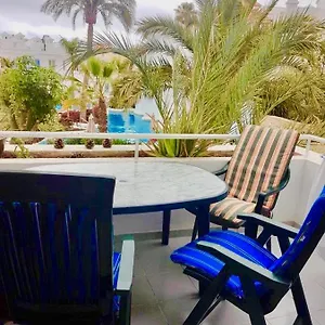 Amazing Beachfront, Pool And Terrace Apartamento